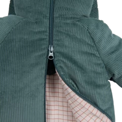 Moulin Roty Manteau En Velour Bleu Vert - Igor 9 Moulin Roty Manteau En Velour Bleu Vert - Igor -Magasin bébé Manteau en velour bleu vert Igor Trois petits lapins Moulin Roty 4