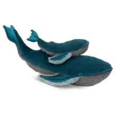 Moulin Roty Peluche Petite Baleine à Bosse 7 Moulin Roty Peluche Petite Baleine à Bosse -Magasin bébé Peluche Petite baleine a bosse Tout autour du monde Moulin Roty 3